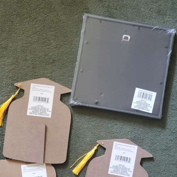 Graduation Table Top Decoration Bundle - Picture 7 of 15